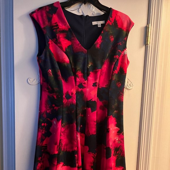Ladies multi-colored dress - Picture 1 of 4